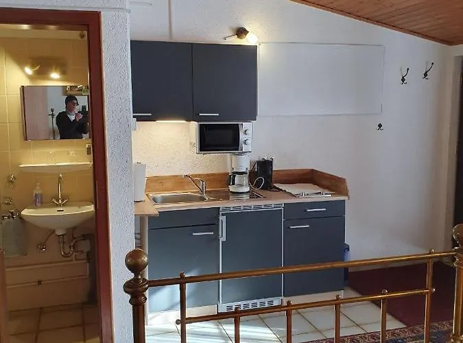 Doppelzimmer / Ederlust Heilungsraeume E.v. Hatzfeld