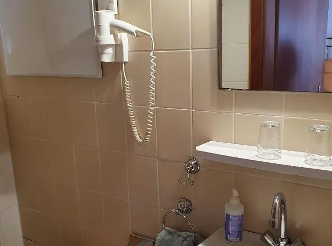 Doppelzimmer / Ederlust Heilungsraeume E.v. לינה וארוחת בוקר